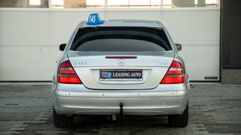 Mercedes-Benz E 220